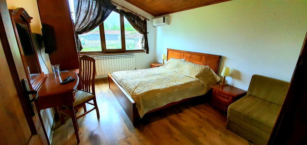Hotel Complex Pristan In The Mountain à Shilkovtsi Extérieur photo